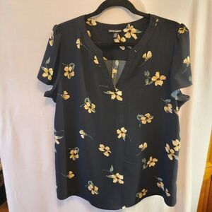 HILARY RADLEY SIZE LARGE,  DARK NAVY TOP WITH FLORAL PATTERN, SHORT SLEEVE